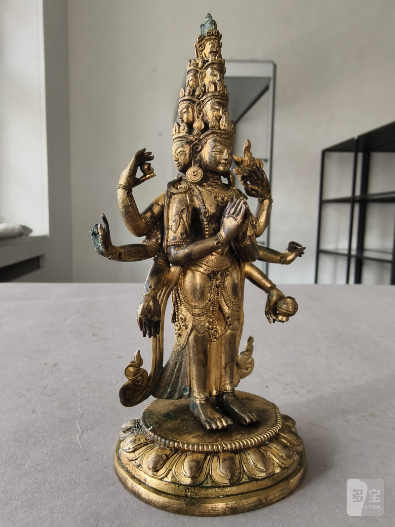 A GILT-BRONZE FIGURE OF EKADASHALOKESHVARA - 图13